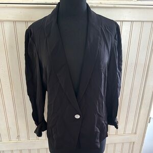 Paperwhite Black‎ One Button Closure Silk Blazer